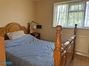 Bedroom- click for photo gallery